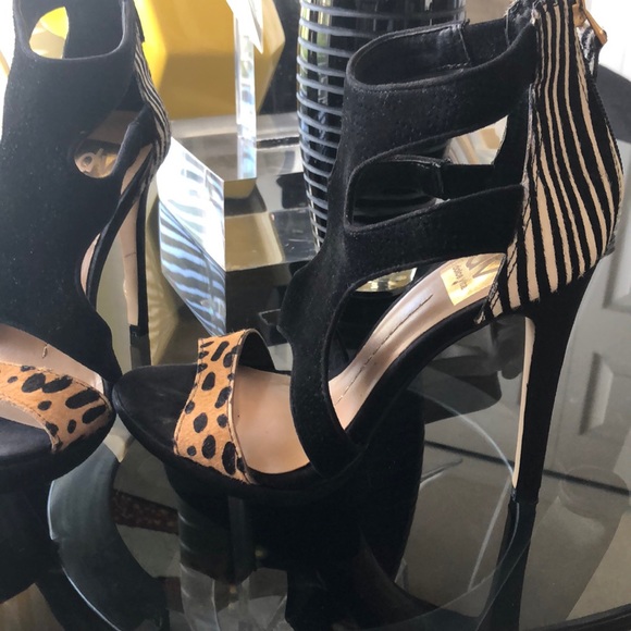 Shoes - Picture 2 of 4